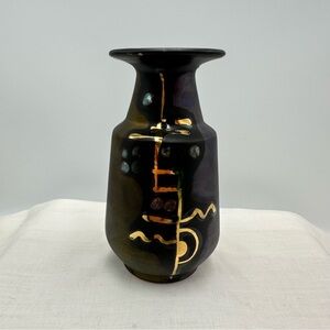 Artistic Black and Gold Vase